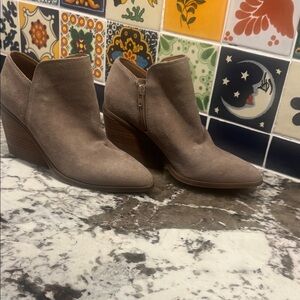 Lucky Brand Taupe Suede Ankle Booties